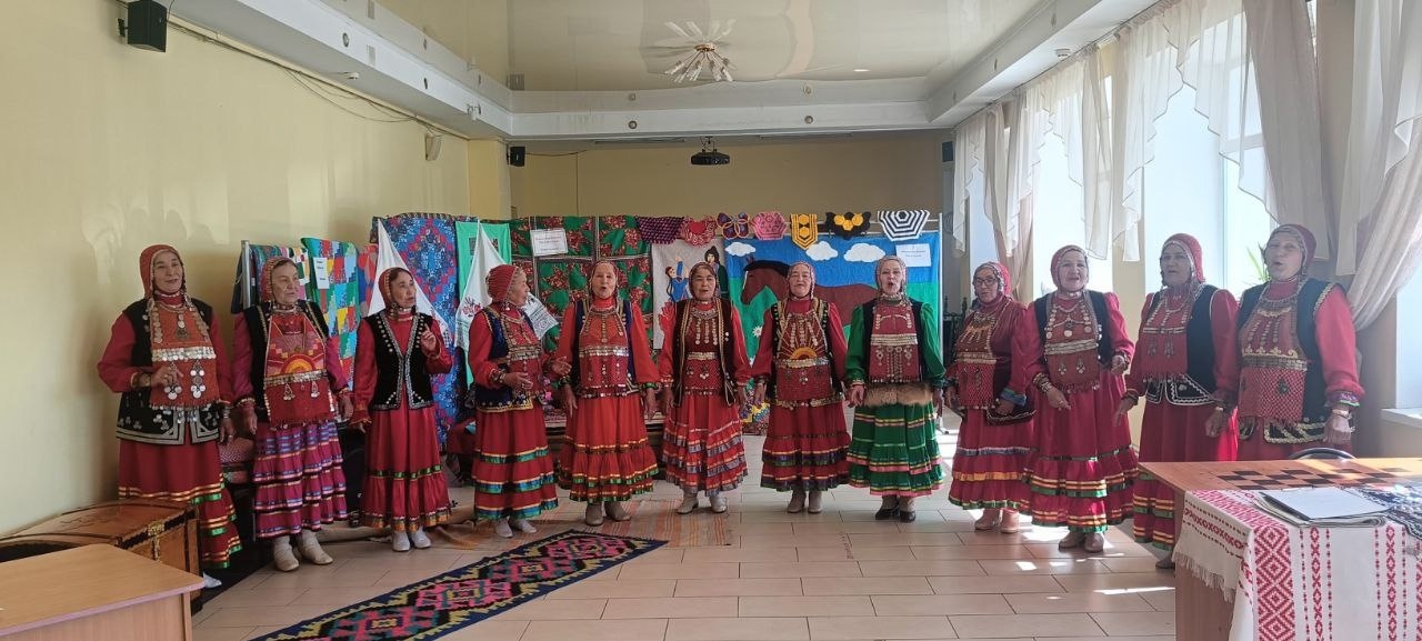 Ағинәйҙәр йыйыны