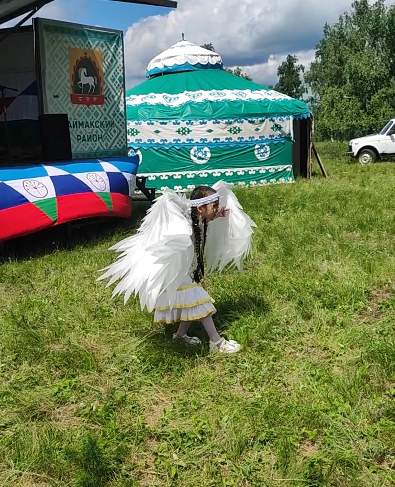 Хәмит утарындағы сара юғары кимәлдә үтте