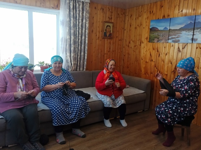 Өмөтбайҙар йылы ойоҡбаш бәйләне