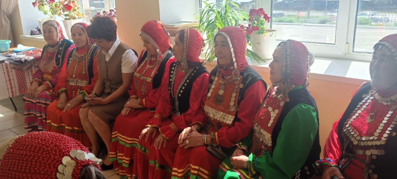 Ағинәйҙәр йыйыны