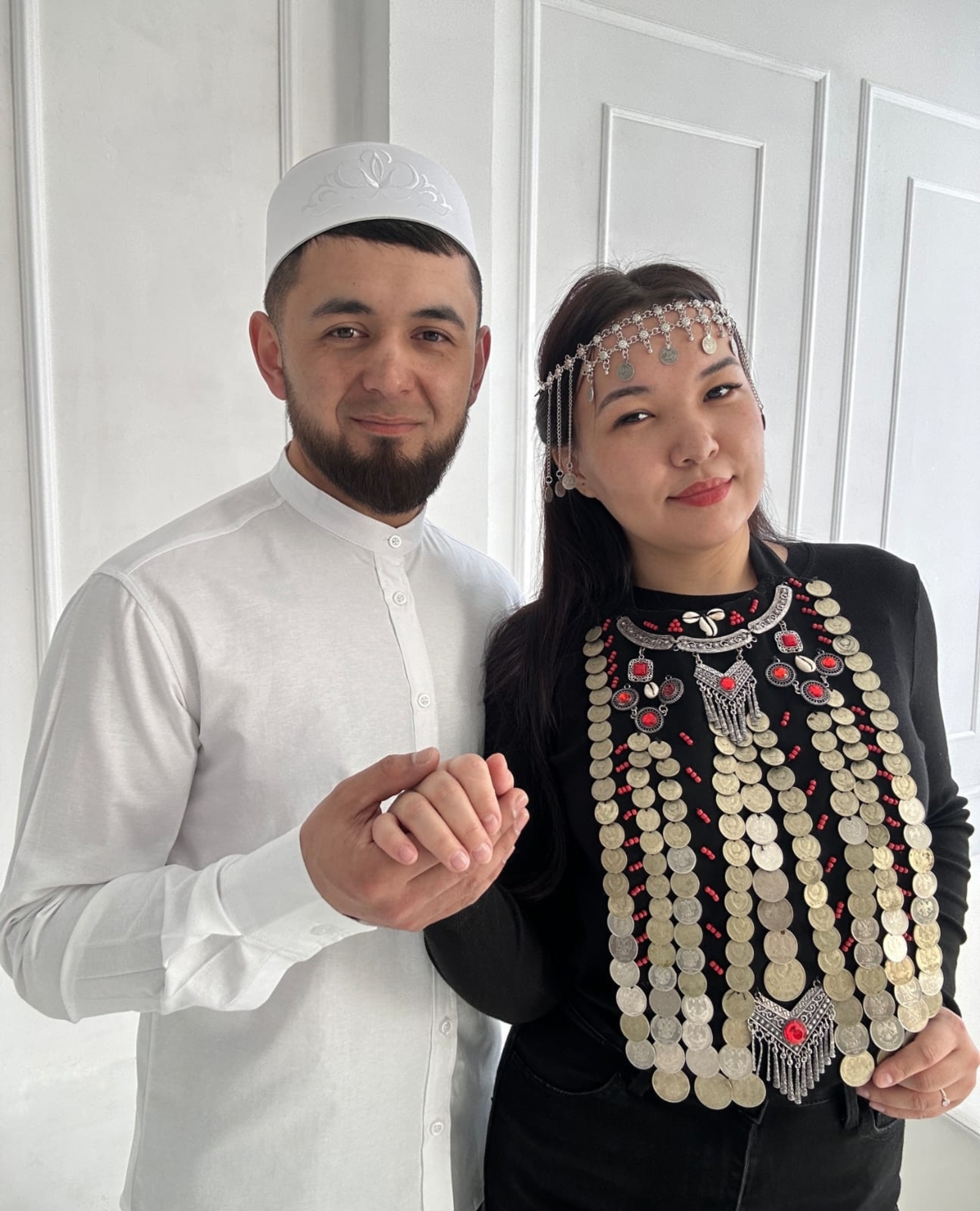 Төклө аяғың менән, килен!