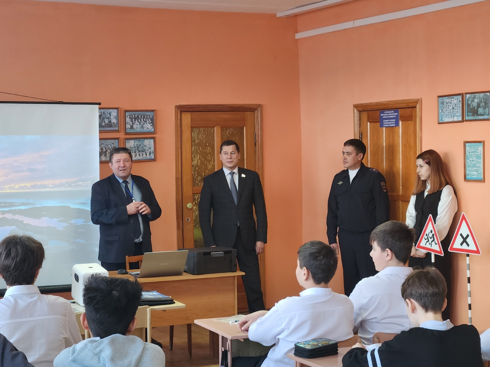 Депутаттың эш сәфәре