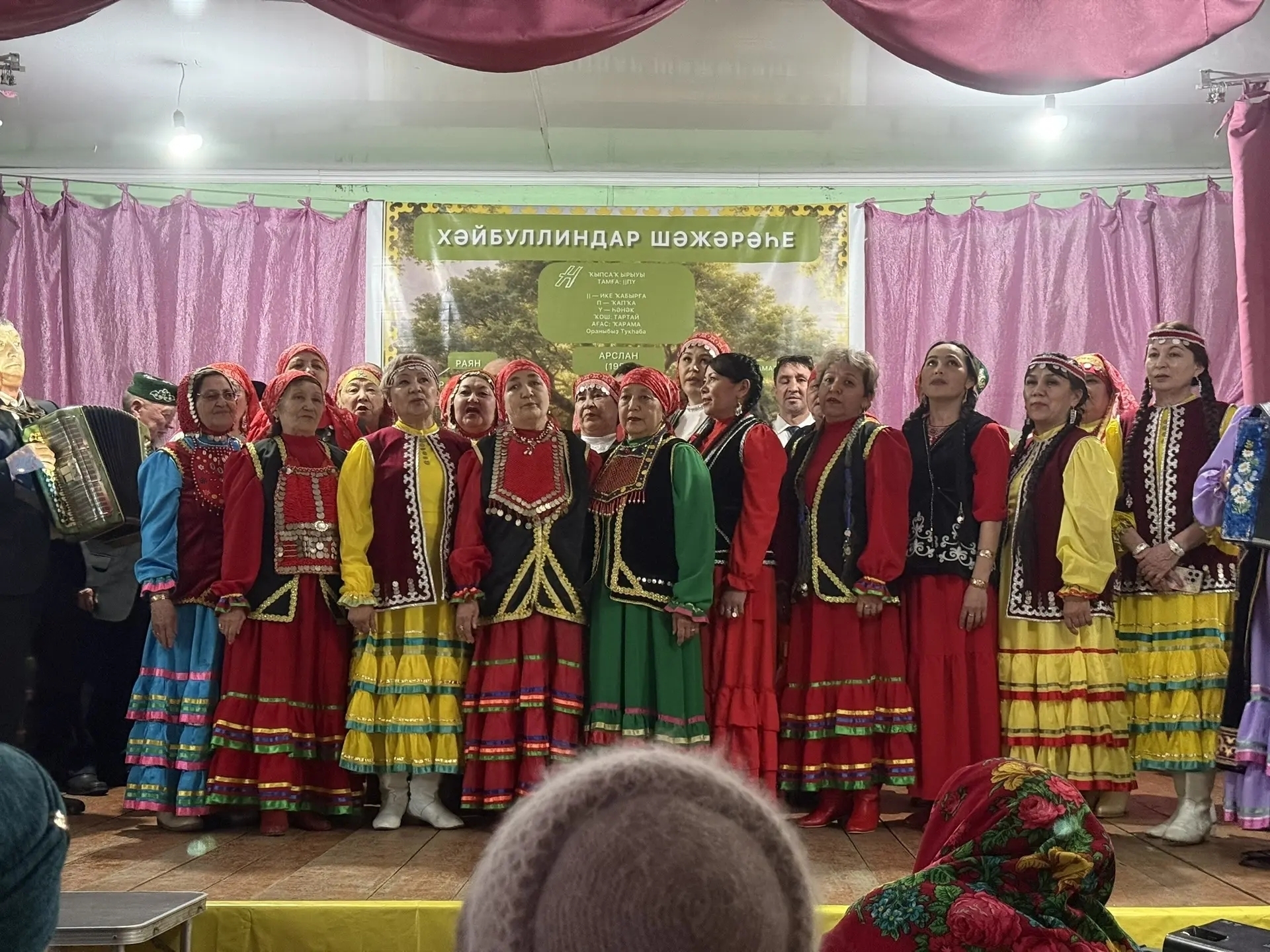 Таһир ауылы сәхнәһендә – Хәйбуллиндар!