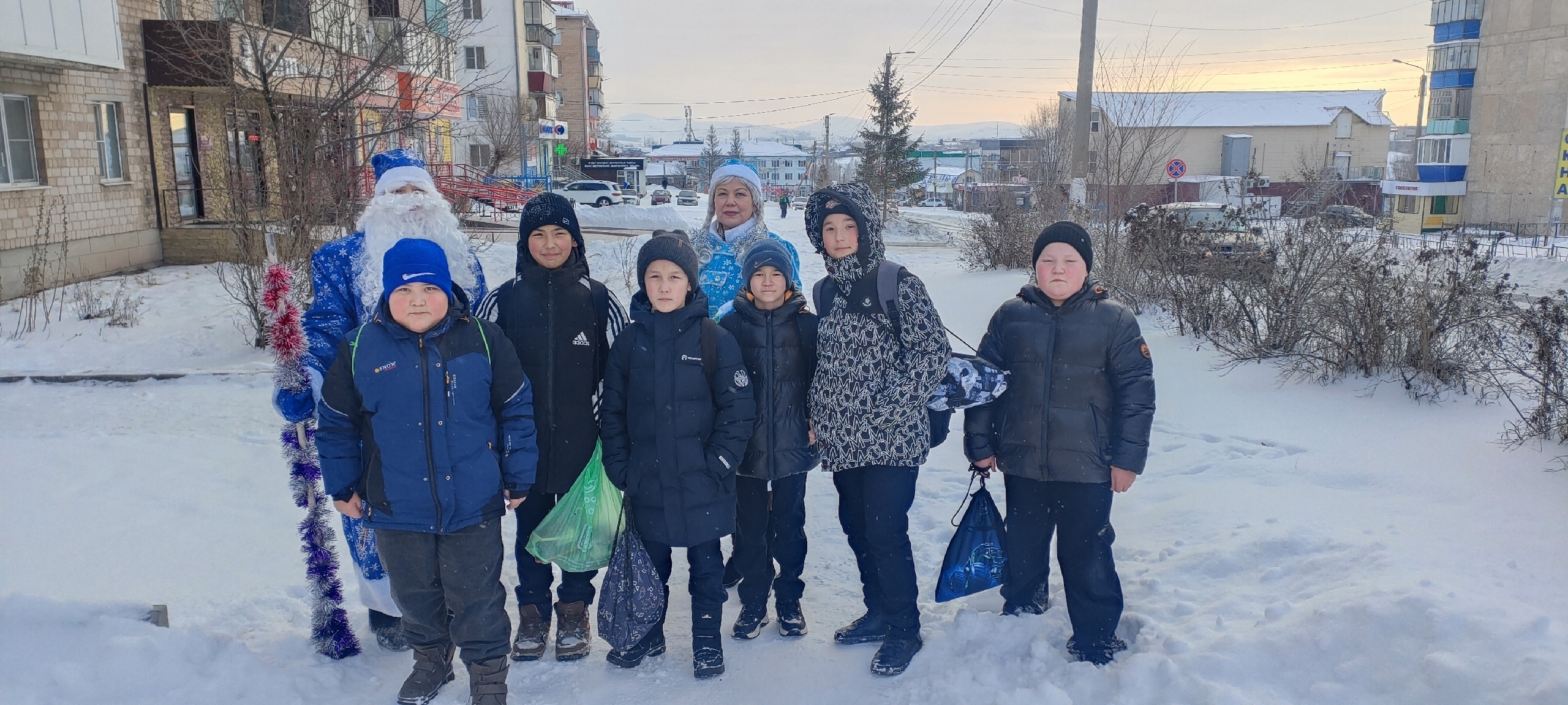 Яңы йыл менән ҡотланылар