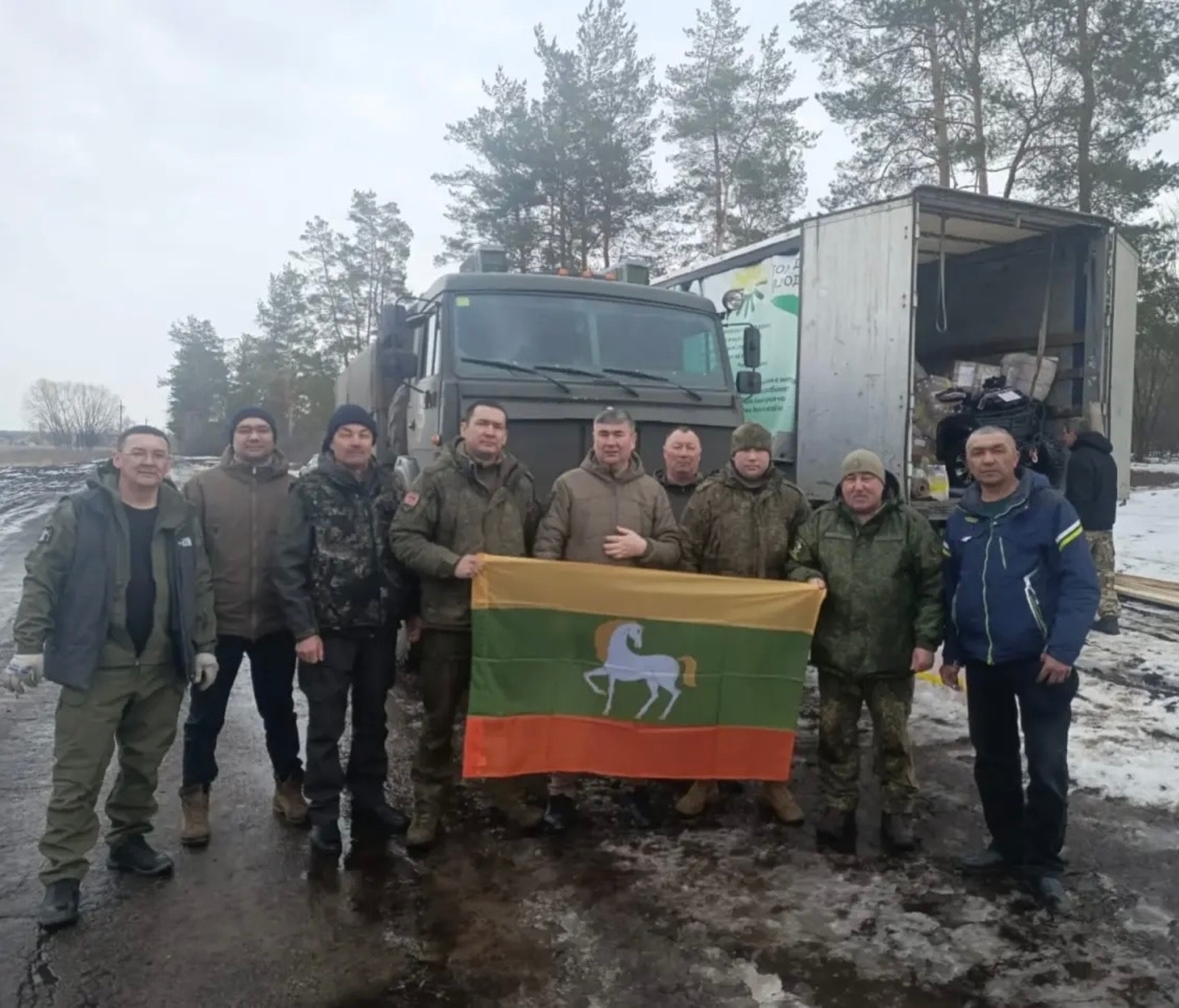 Район башлығы яугирҙәр янында булды