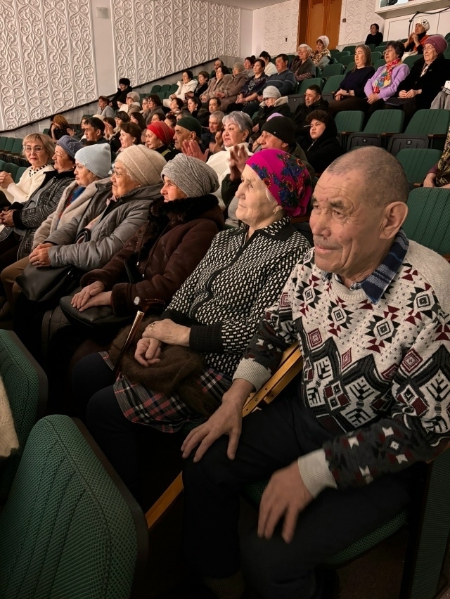 Юнир Һағынбаев яугирҙәрҙең яҡындарын саҡырҙы