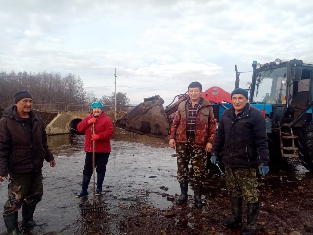 Басайҙар шишмәһен таҙартты