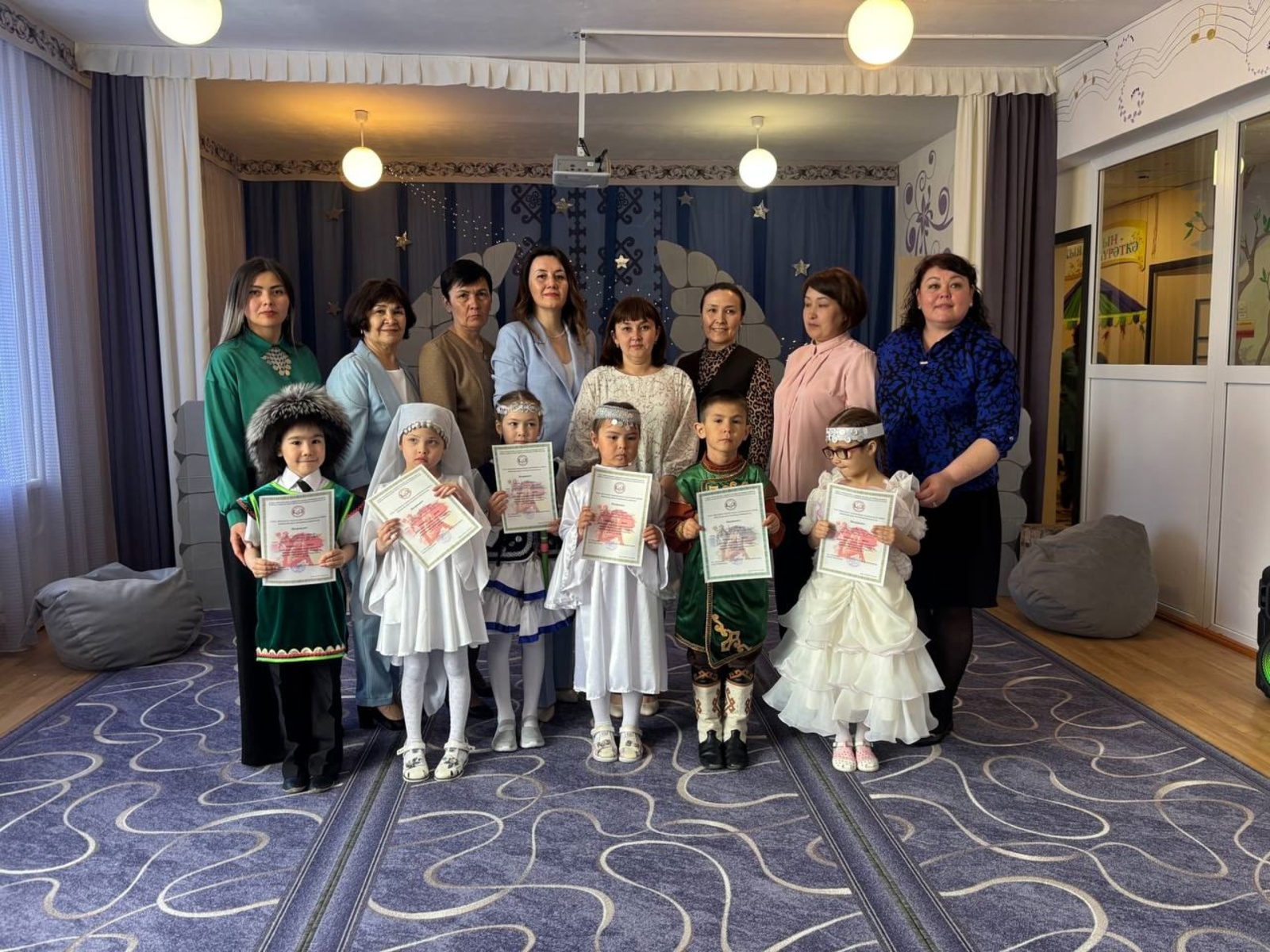 Кескәйҙәр "Урал батыр" эпосын һөйләне